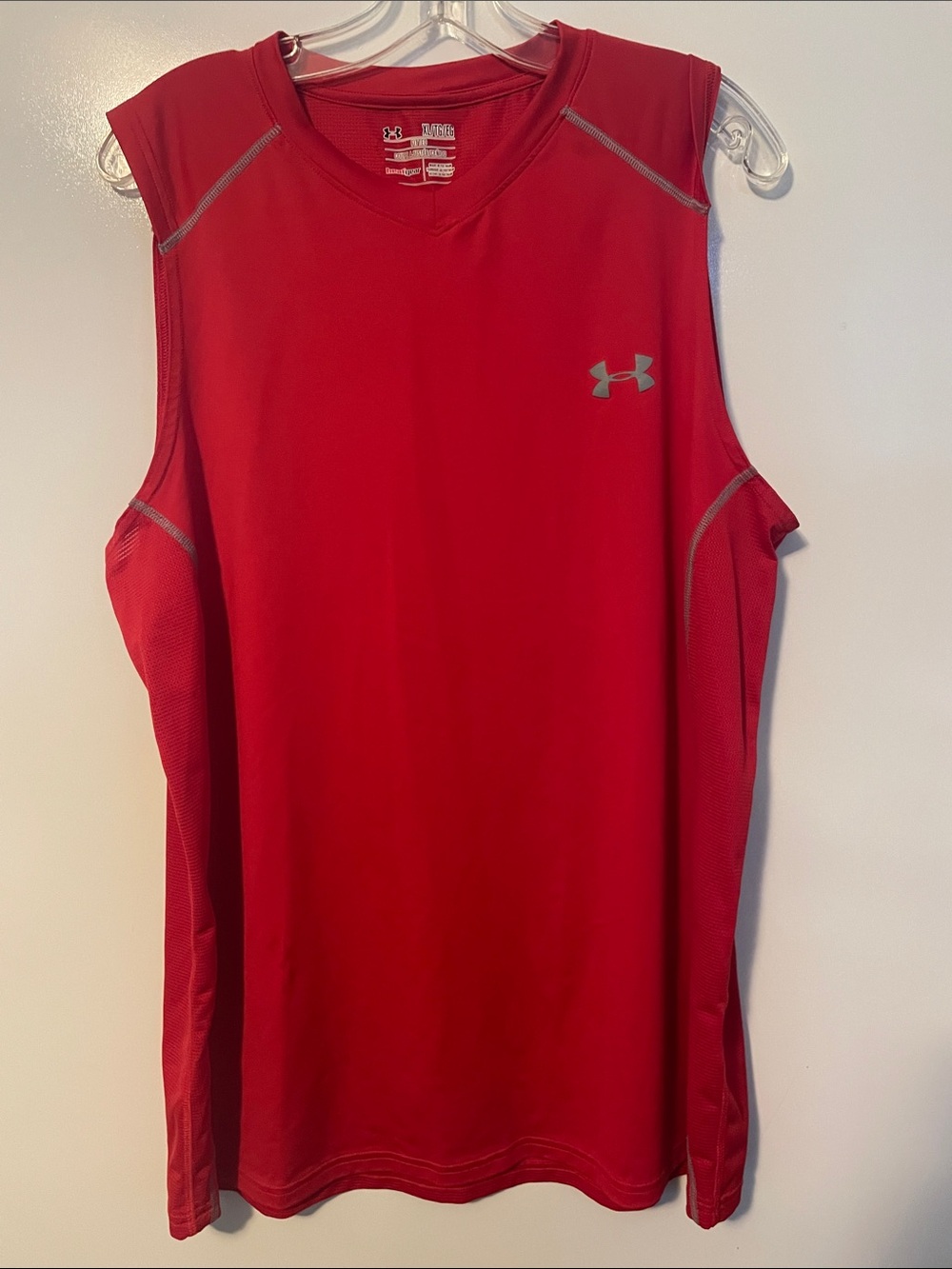 Under Armour Red and Gray Tank Top Fitted Size XL